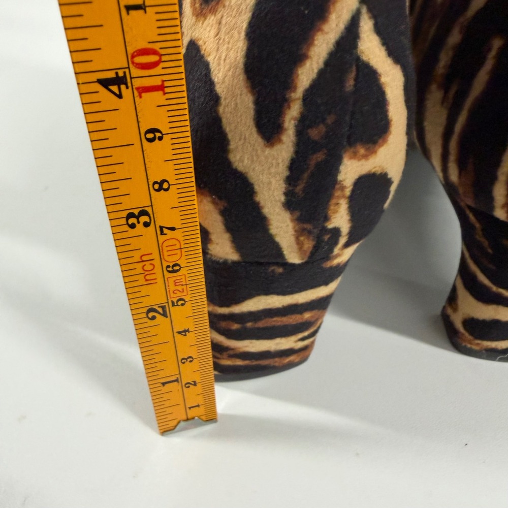 A New Day Women Tigris Ankle Boots Brown Tiger Print Pointed Toe Low Heel 8.5 - Picture 7 of 8